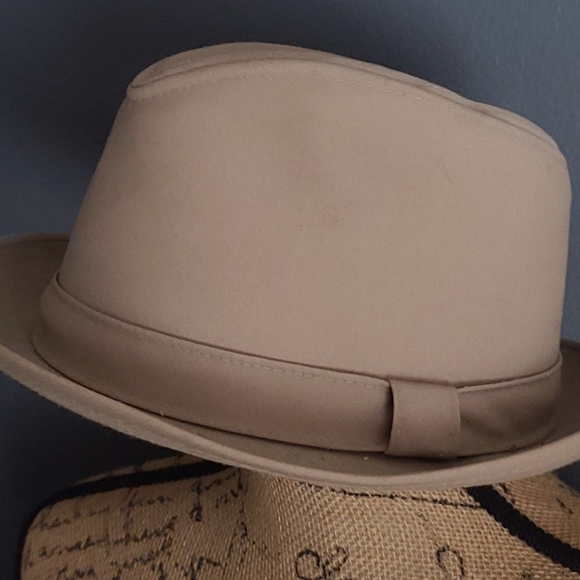 London Fog Fedora HAT size 6 3/4-6 7/8 Small color Beige  Great  Condition - Picture 4 of 11